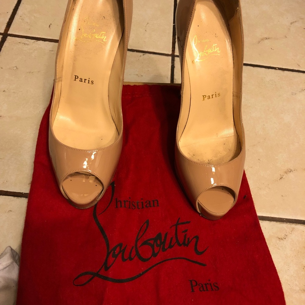 Red bottoms - Picture 3 of 7